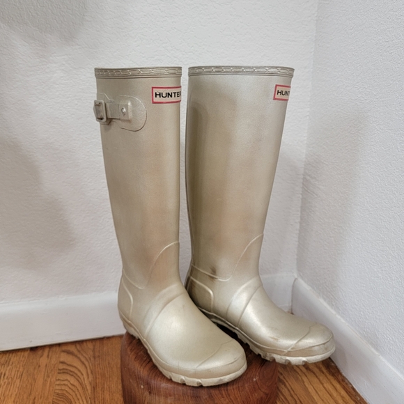 Hunter Tall Gold Rainboots Size 37/6 - Picture 2 of 13
